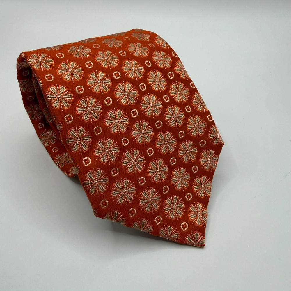Hugo Boss Men Orange Silk Floral Medallion Necktie Made in Italy Classic 3.25x58